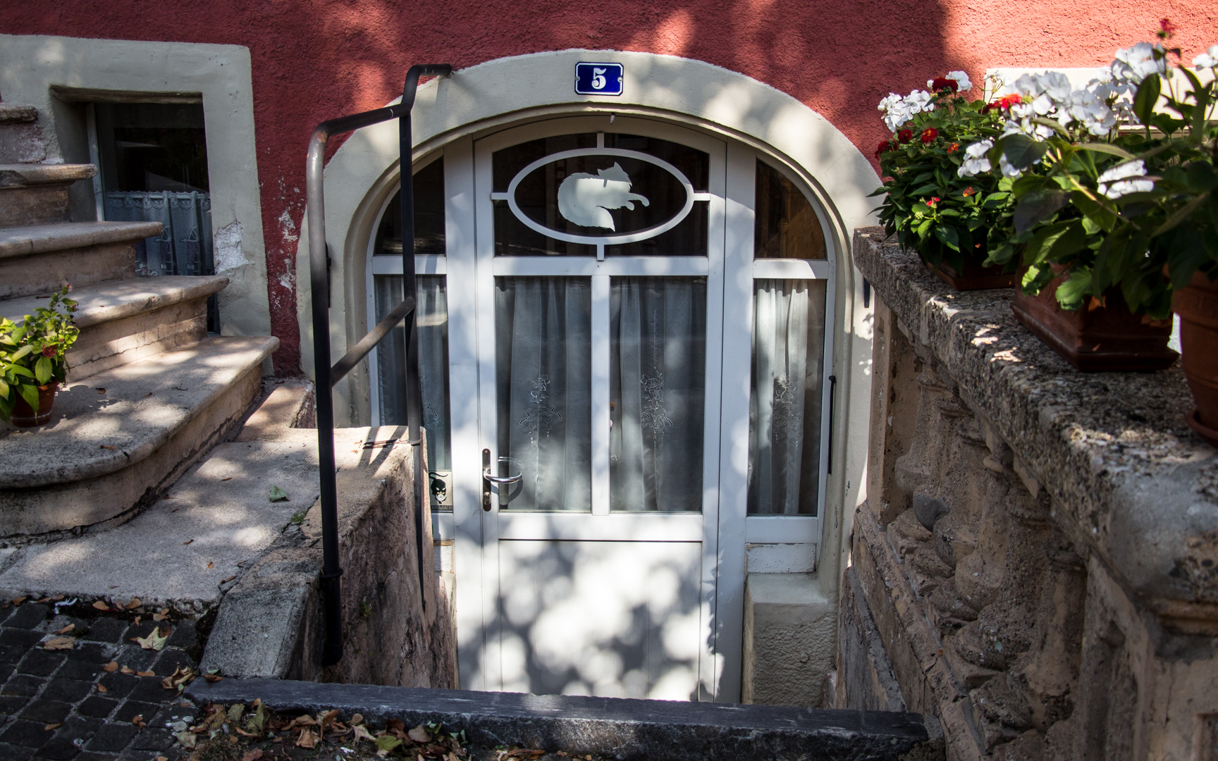 Windows, doors and pentacorns. - Image 7